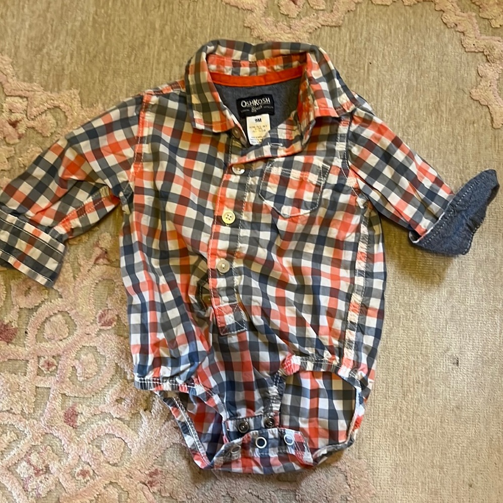 Baby boys size 9M OshKosh button down